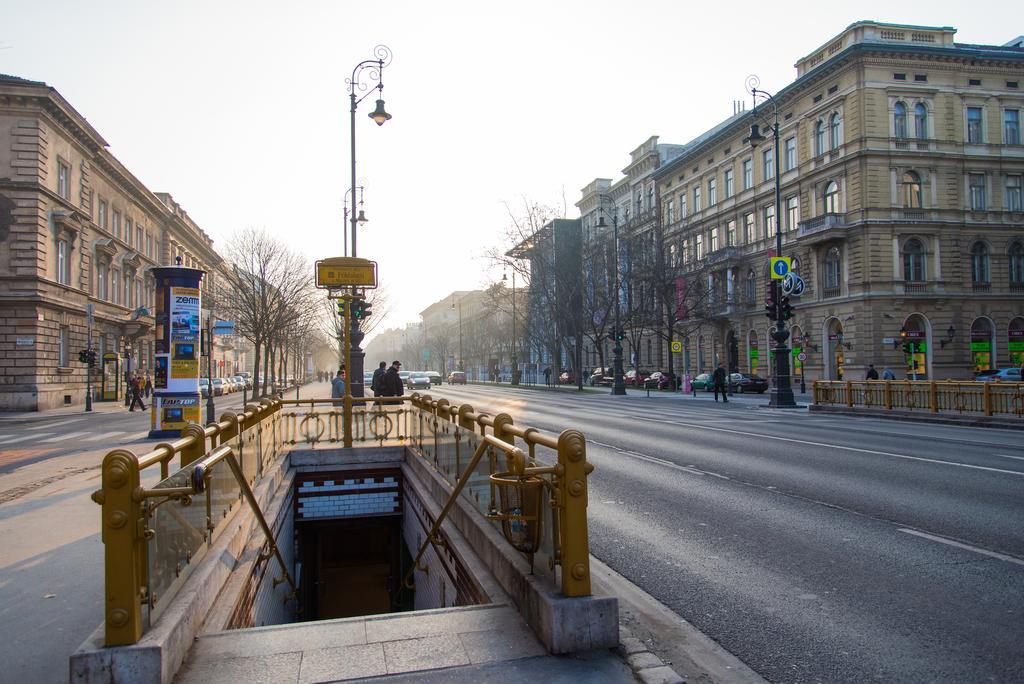 Home, Far Away From Home Budapest Exterior foto